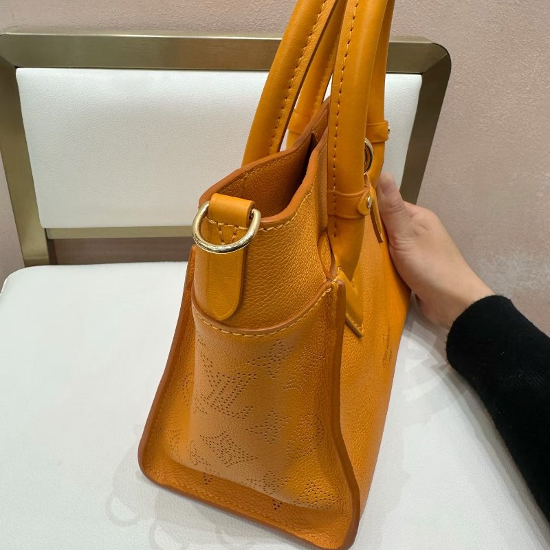 LV 芯片款 on my side 黃色全皮鏤空小號 25*20 99新配件塵袋-3