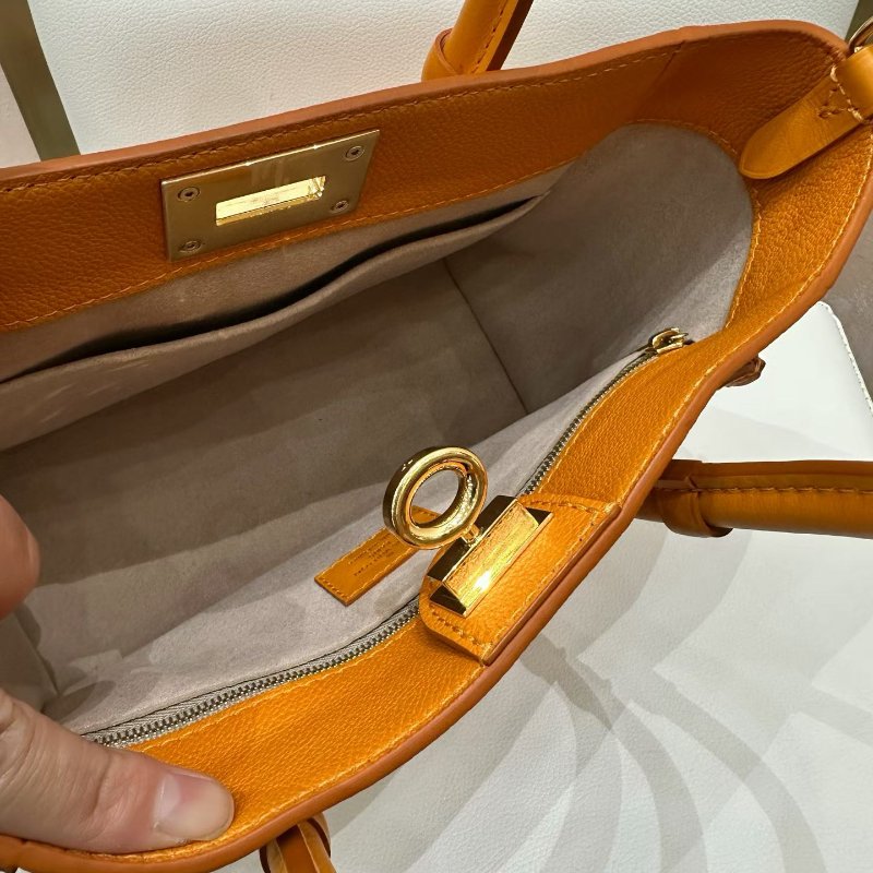 LV 芯片款 on my side 黃色全皮鏤空小號 25*20 99新配件塵袋-7