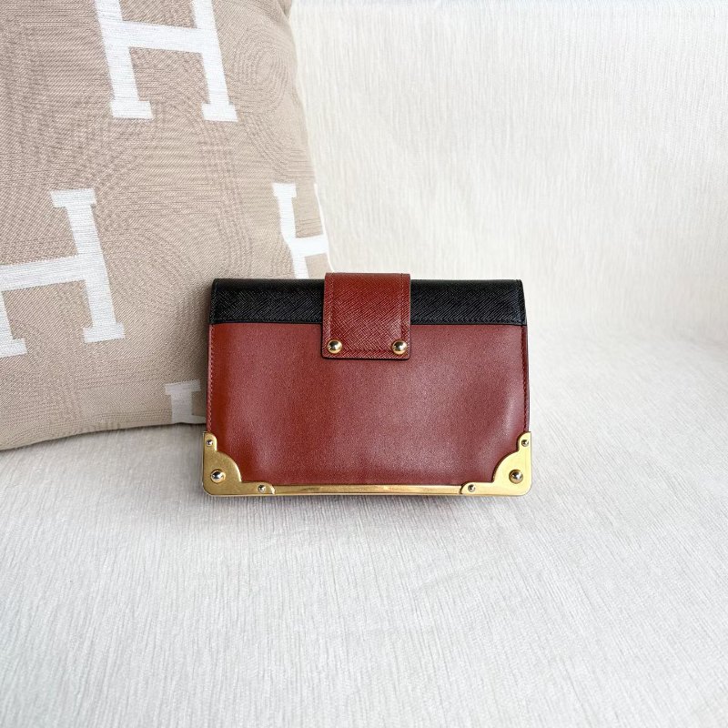 Prada 宮廷系列星月盒子包 棕色拼黑 金扣 18*13*5.5 98新塵袋 購證 保卡 肩帶-4
