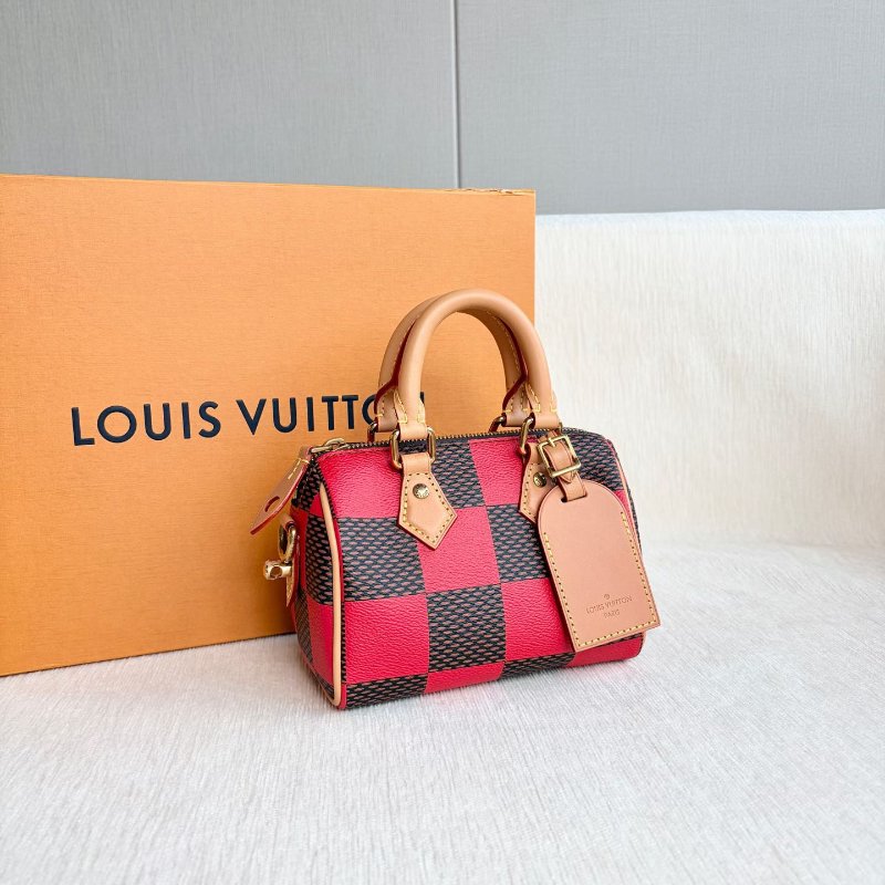 LV speedy Nano紅色棋盤格芯片款 17*12*10  98新配件肩帶 鑰匙*2 鎖 塵袋-4