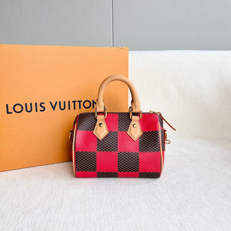 LV speedy Nano紅色棋盤格芯片款 17*12*10  98新配件肩帶 鑰匙*2 鎖 塵袋-7