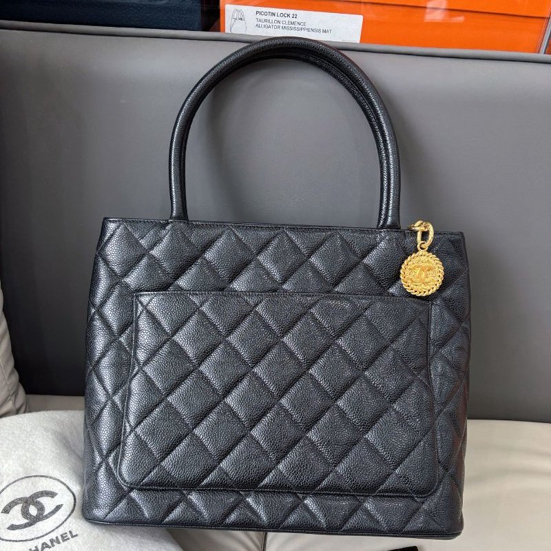 香奈兒/Chanel 黑金荔枝皮希爾頓肩背包-6