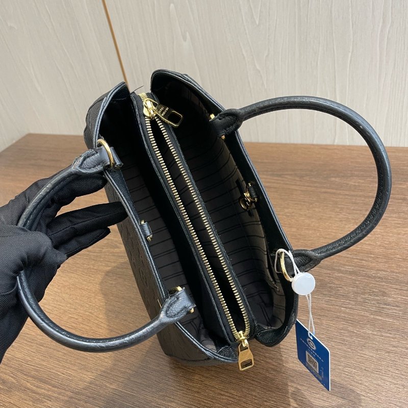 路易威登/Louis Vuitton 黑色全皮蒙田 BB-5