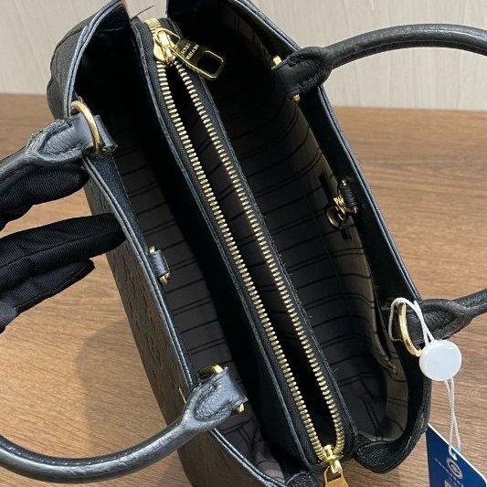 路易威登/Louis Vuitton 黑色全皮蒙田 BB-9