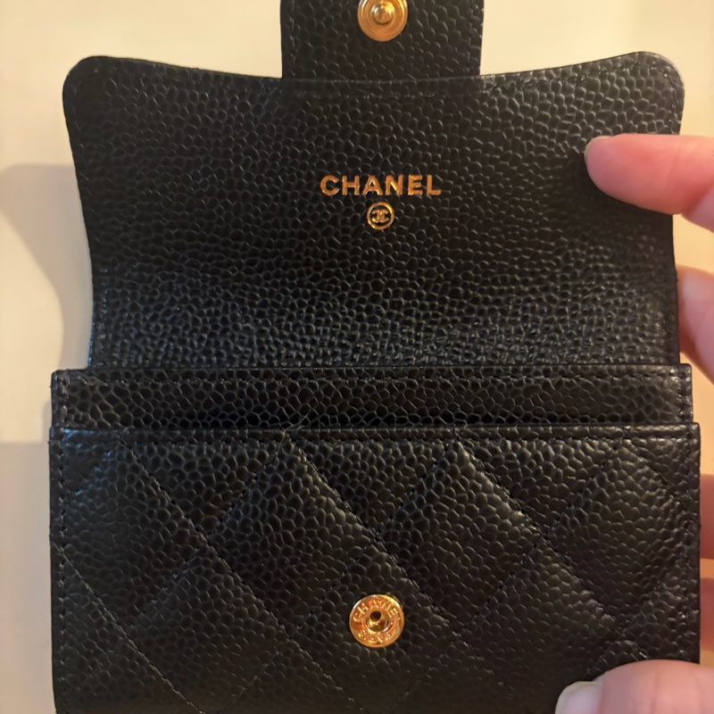 CHANEL 經典款 雙C 單層卡包/名片夾 (黑色 x 荔枝紋牛皮 x 金釦)-2