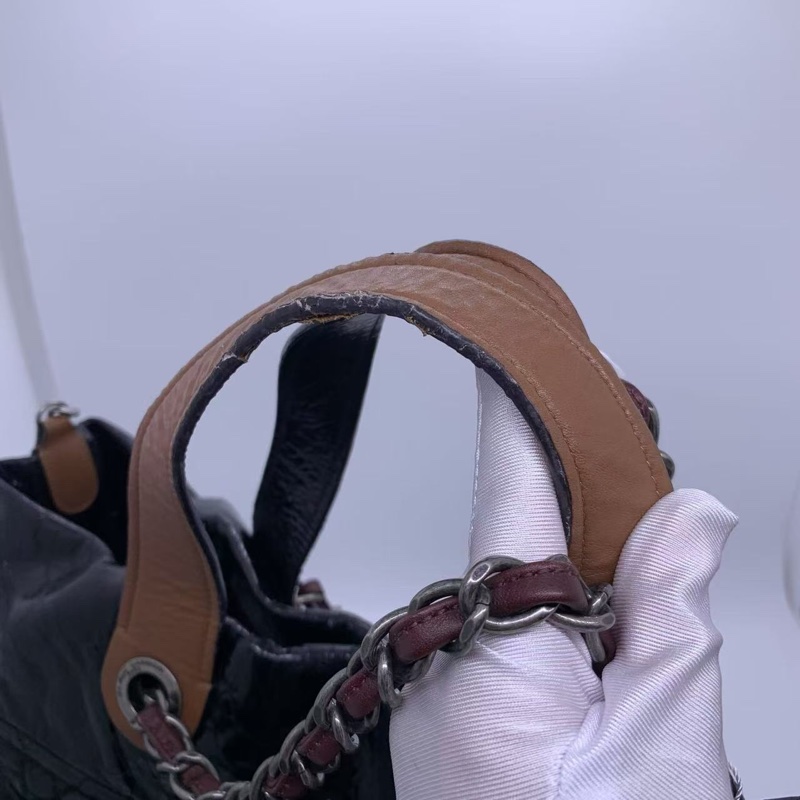 H260425）gz）二手CHANEL香奈兒2way拼皮拼色tote購物袋南瓜包，正常使用痕跡，邊角有磨損油邊有裂紋-3