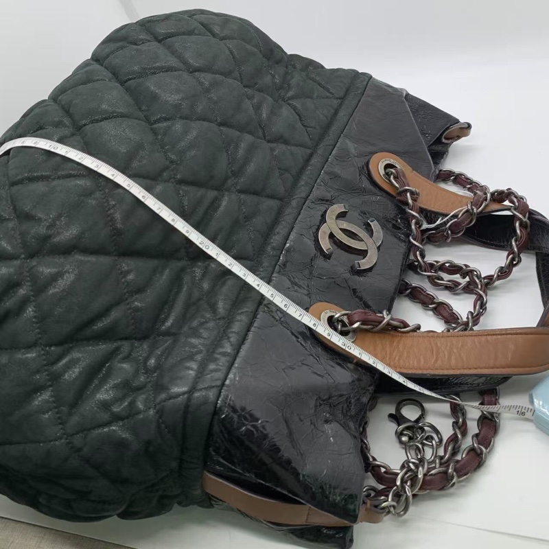 H260425）gz）二手CHANEL香奈兒2way拼皮拼色tote購物袋南瓜包，正常使用痕跡，邊角有磨損油邊有裂紋-18