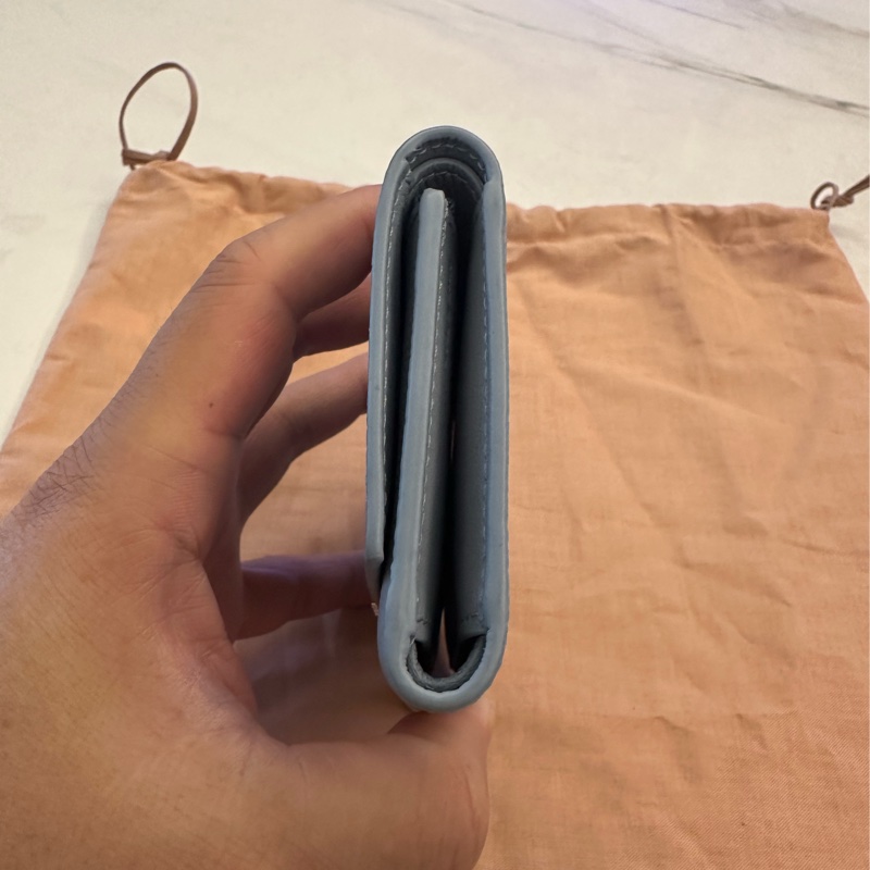 Loewe 淡藍色 三折短夾-1