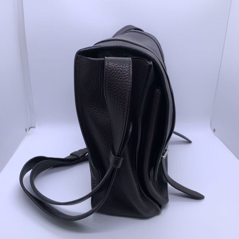H260425）zz)二手Hermes Steve 男包郵差包巧克力色，o刻印愛馬仕熱門男包款，邊角油邊有磨損內里有划痕-3