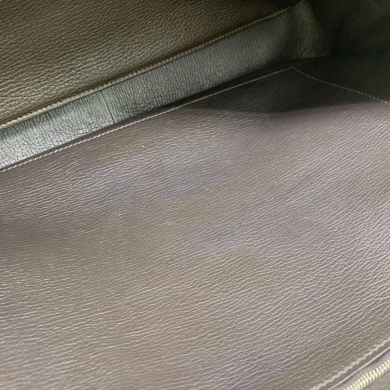 H260425）zz)二手Hermes Steve 男包郵差包巧克力色，o刻印愛馬仕熱門男包款，邊角油邊有磨損內里有划痕-22