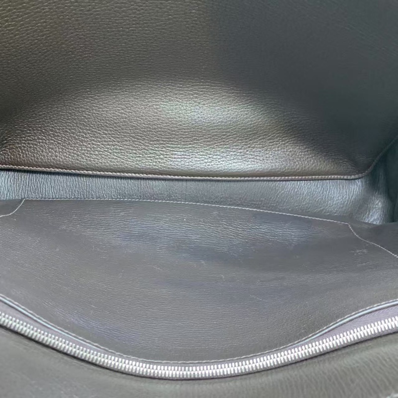 H260425）zz)二手Hermes Steve 男包郵差包巧克力色，o刻印愛馬仕熱門男包款，邊角油邊有磨損內里有划痕-23