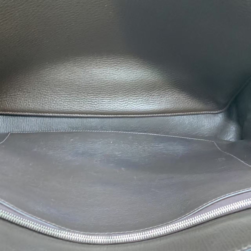 H260425）zz)二手Hermes Steve 男包郵差包巧克力色，o刻印愛馬仕熱門男包款，邊角油邊有磨損內里有划痕-24