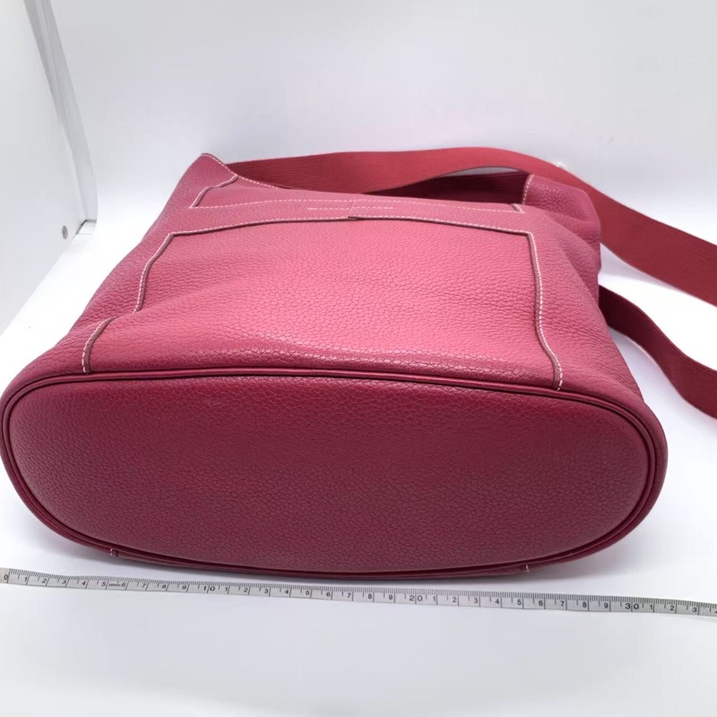 二手Hermes愛馬仕 good news H系列紅色牛皮斜挎包郵差包 n刻，成色如圖，💰7999/1700💲-10