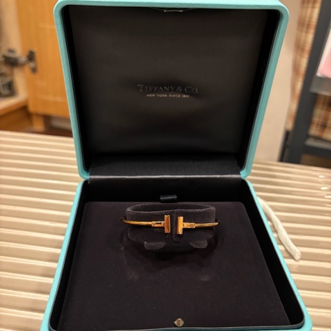 Tiffany & Co. T Wire 手環｜18K玫瑰金｜僅試戴｜收藏級近全新