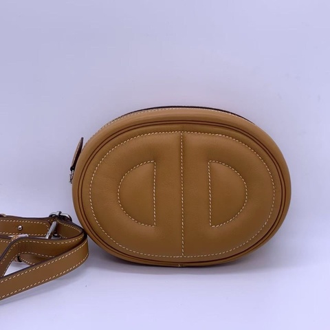 愛馬仕Hermes in the loop猪鼻子腰包芝麻色Y刻
