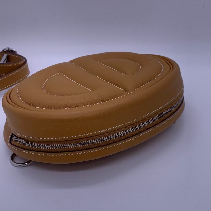 愛馬仕Hermes in the loop猪鼻子腰包芝麻色Y刻-2