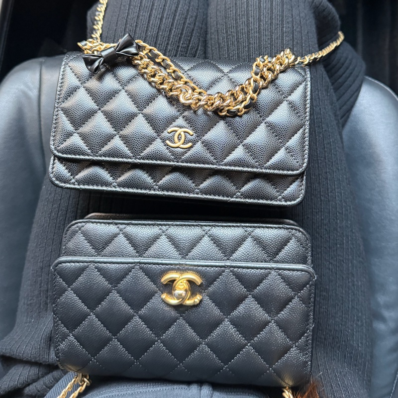 Chanel荔枝牛woc 蝴蝶結吊飾風琴包2024春夏近全新香奈兒-1