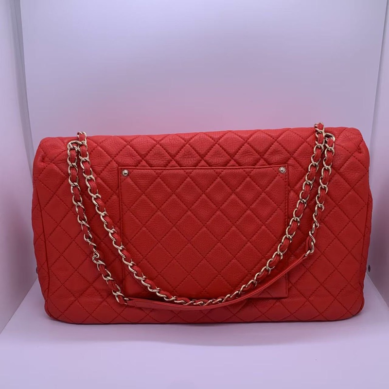 H260425）zz）二手Chanel cf機場包xxl紅色荔枝牛皮好成色一隻，整體乾淨邊角完好，內里也是乾乾淨淨的，邊角有輕微磨損發黑，鏈條有輕磨損發黑-1