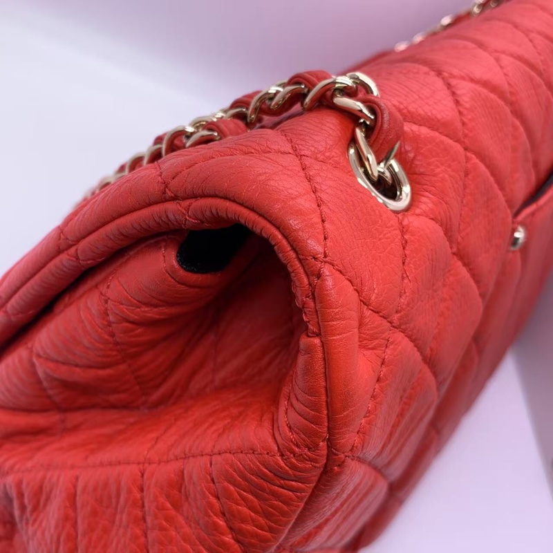H260425）zz）二手Chanel cf機場包xxl紅色荔枝牛皮好成色一隻，整體乾淨邊角完好，內里也是乾乾淨淨的，邊角有輕微磨損發黑，鏈條有輕磨損發黑-15