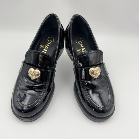 CHANEL 香奈兒 愛心雙Clogo 徽標簡約圓頭 休閒單鞋 女款 黑色 尺碼：36.5碼 附件：無