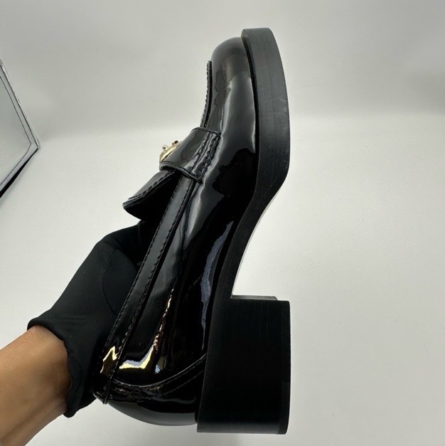 CHANEL 香奈兒 愛心雙Clogo 徽標簡約圓頭 休閒單鞋 女款 黑色 尺碼：36.5碼 附件：無-7