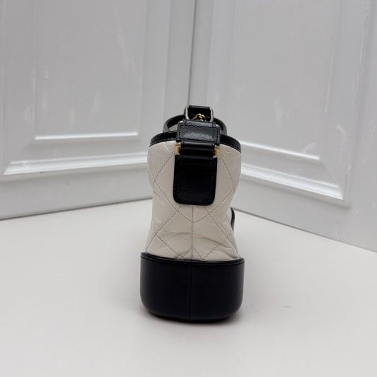 香奈兒/Chanel Gabrielle流浪包小號 白色菱格小羊皮-2