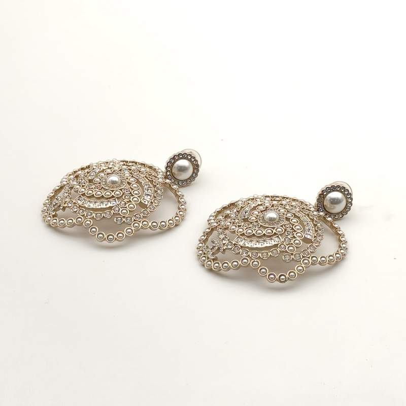 CHANEL 合金19B水鑽大山茶花花卉耳夾-1