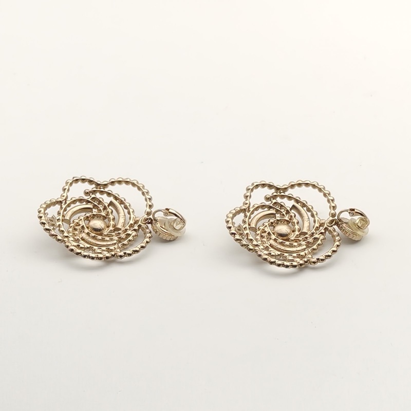 CHANEL 合金19B水鑽大山茶花花卉耳夾-3