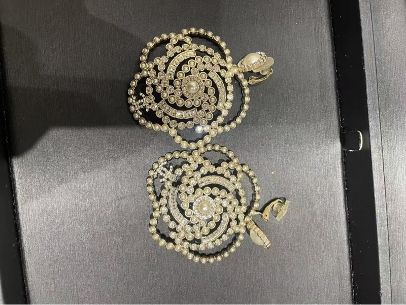 CHANEL 合金19B水鑽大山茶花花卉耳夾-4