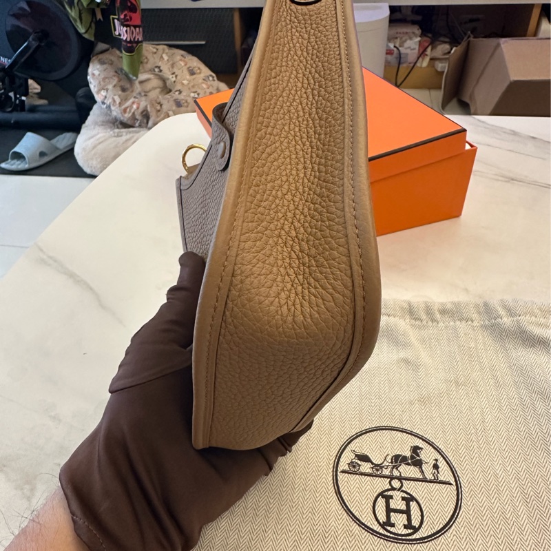 Hermes mini Evelyne 淺棕色-2