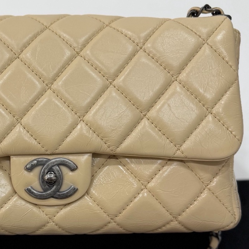 CHANEL 香奈兒 GO GO CF 油蠟牛皮 奶茶色 斜背包 肩背包 側背包 鍊條包 手提包-32