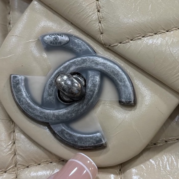 CHANEL 香奈兒 GO GO CF 油蠟牛皮 奶茶色 斜背包 肩背包 側背包 鍊條包 手提包-34