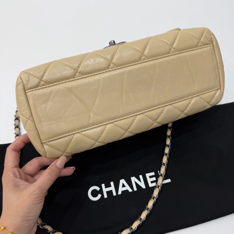 CHANEL 香奈兒 GO GO CF 油蠟牛皮 奶茶色 斜背包 肩背包 側背包 鍊條包 手提包-19