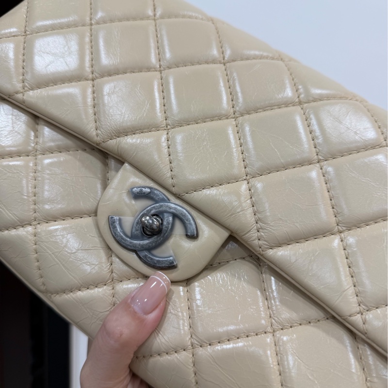 CHANEL 香奈兒 GO GO CF 油蠟牛皮 奶茶色 斜背包 肩背包 側背包 鍊條包 手提包-24