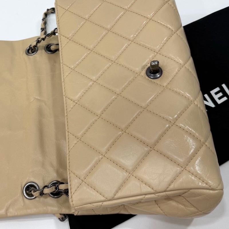 CHANEL 香奈兒 GO GO CF 油蠟牛皮 奶茶色 斜背包 肩背包 側背包 鍊條包 手提包-27