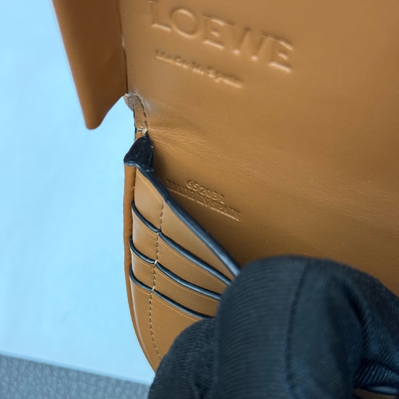 羅意威/Loewe 焦糖色小斜挎包 手袋 有塵袋 尺寸12.5*11.5*2cm-6