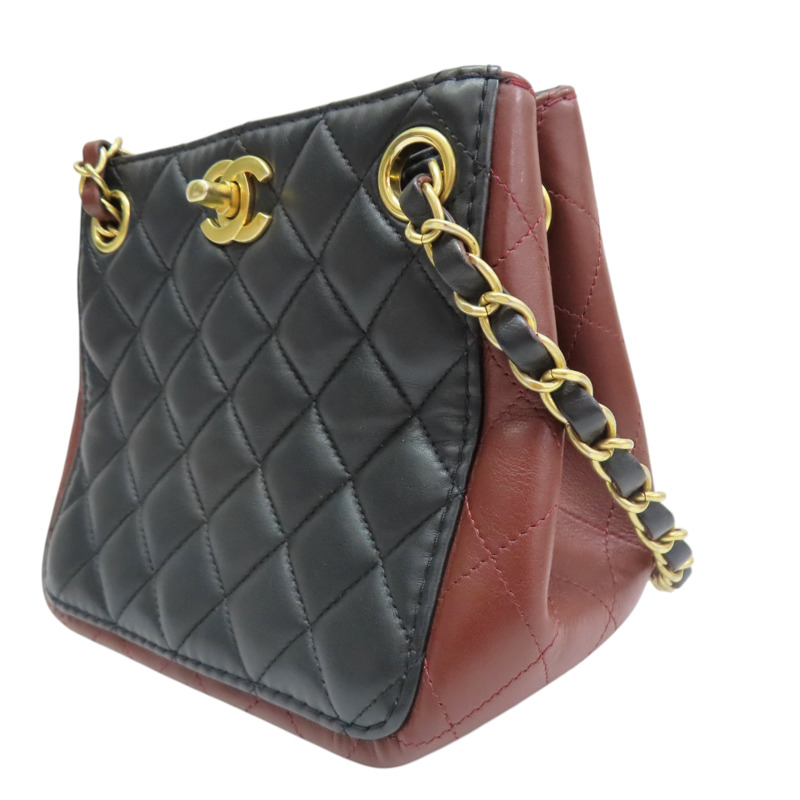 黑色/酒紅色 菱格紋 羊皮 雙色 水桶包 金釦【CHANEL 香奈兒】 AS2230-2