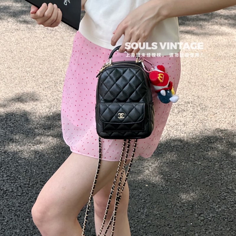 絕美小書包天菜現貨 🖤香奈兒CHANEL黑色粒紋牛皮淡金釦Classic迷你後背包 AP3753-8