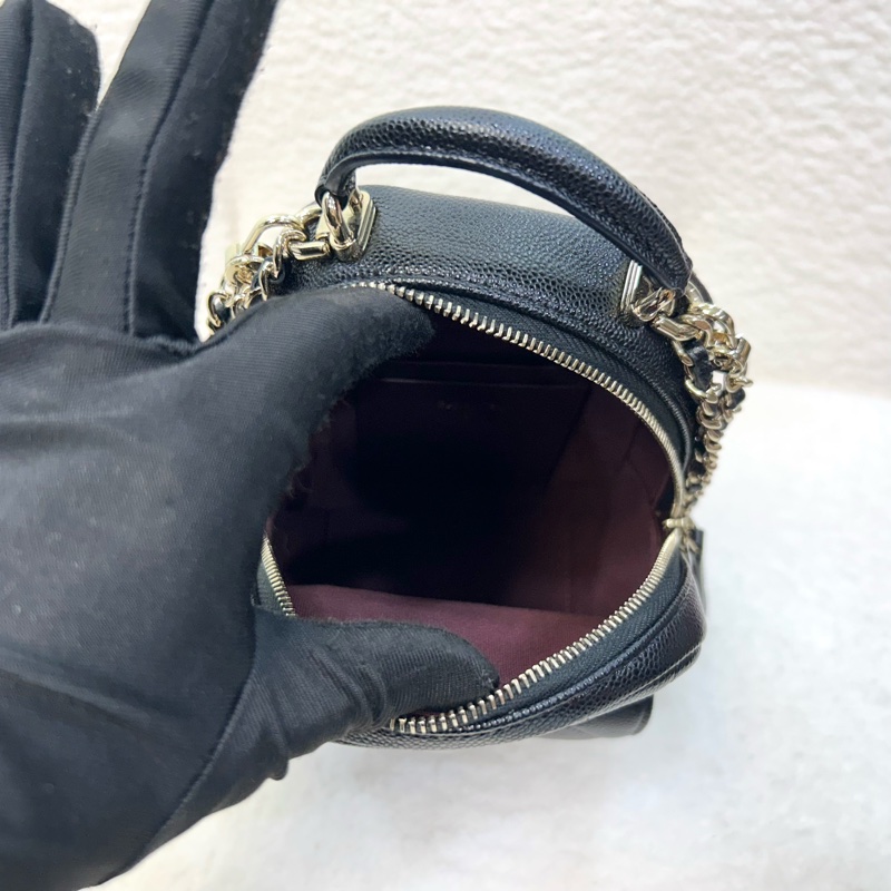 絕美小書包天菜現貨 🖤香奈兒CHANEL黑色粒紋牛皮淡金釦Classic迷你後背包 AP3753-17