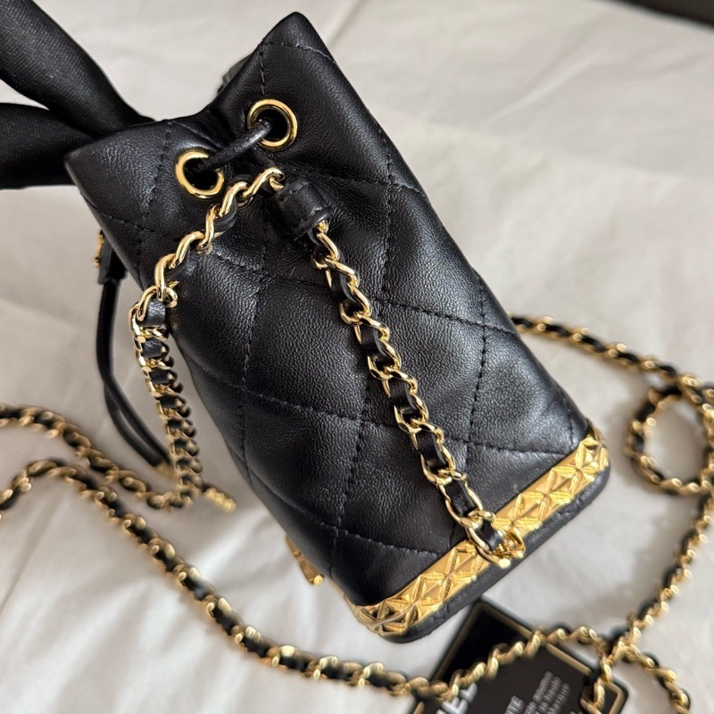 99新Chanel香奈兒22s 黑金mini抽繩水桶包 鏈條斜挎包32開有卡-3