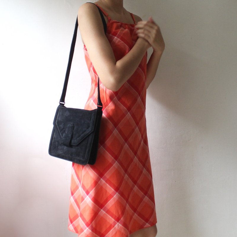 YSL黑色麂皮古董信封包-2