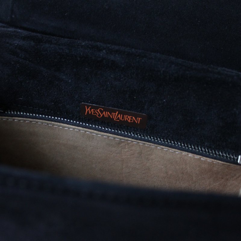 YSL黑色麂皮古董信封包-10