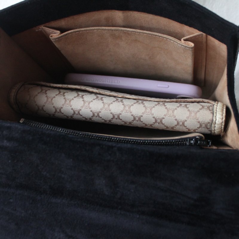 YSL黑色麂皮古董信封包-12