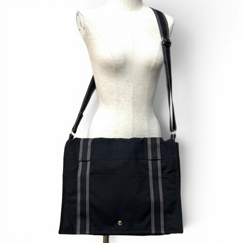 愛馬仕 Fourre-Tout Bassas PM 女士單肩包，100% 純棉材質，銀色五金配件，Sellier 紐扣，黑色，法國製造-4