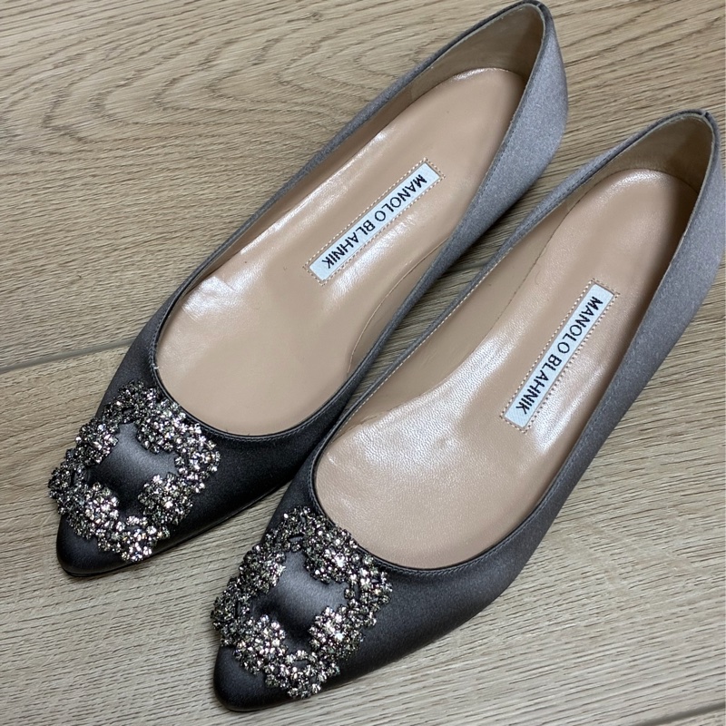 Manolo Blahnik HANGISIFLAT深灰色緞面寶石平底鞋 原價44900-0