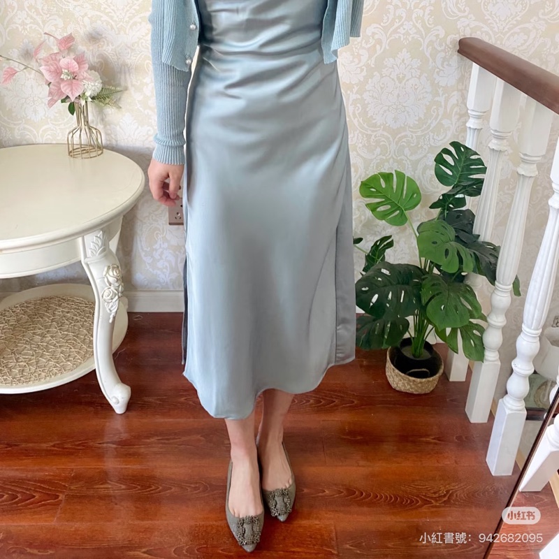 Manolo Blahnik HANGISIFLAT深灰色緞面寶石平底鞋 原價44900-5