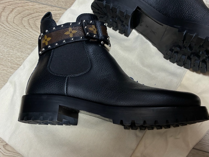 LOUIS VUITTON 粒面小牛皮Monogram Discovery平底踝靴-1