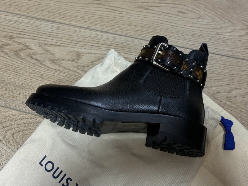 LOUIS VUITTON 粒面小牛皮Monogram Discovery平底踝靴-4