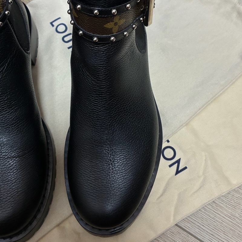 LOUIS VUITTON 粒面小牛皮Monogram Discovery平底踝靴-6