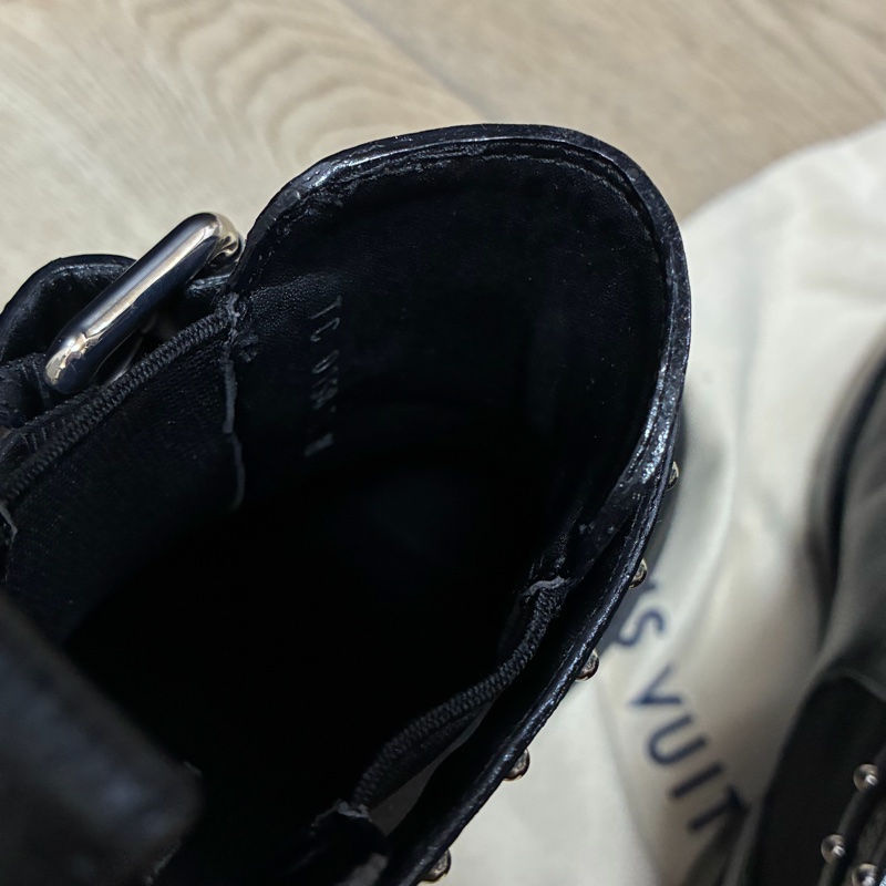 LOUIS VUITTON 粒面小牛皮Monogram Discovery平底踝靴-17